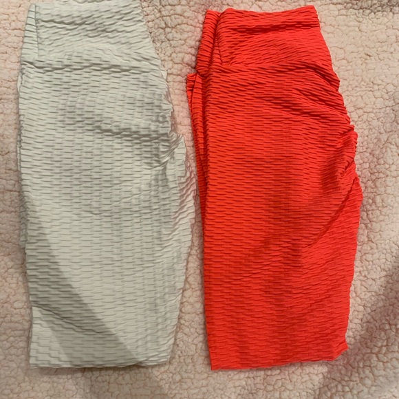 2 tiktok leggings/super stretchy and comfy - Picture 1 of 3